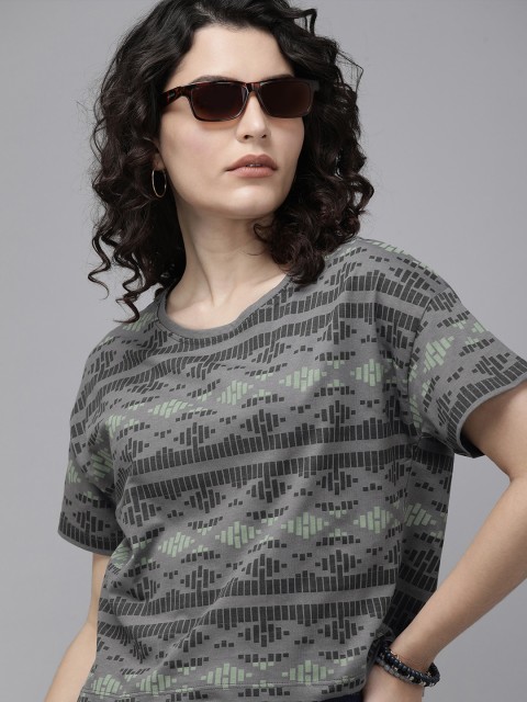 

Roadster Women Grey & Black Geometric Printed Pure Cotton Boxy T-shirt