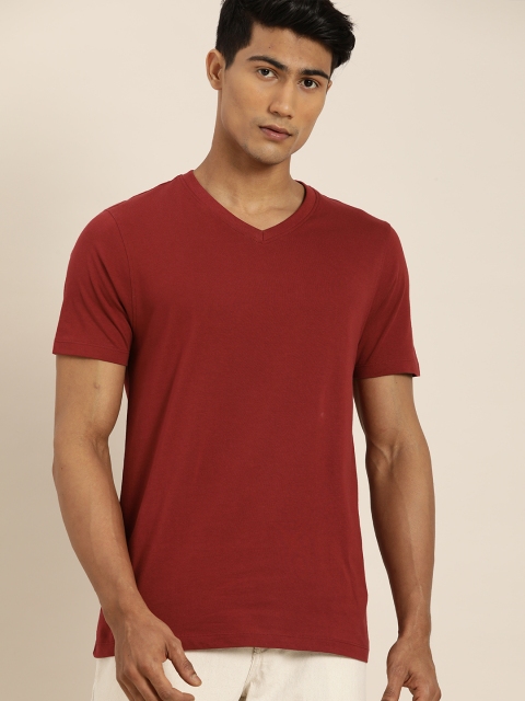 

ether Men Maroon Solid V-Neck Regular Fit Pure Cotton T-shirt