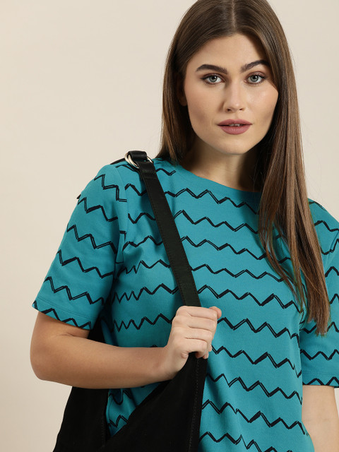 

ether Women Teal Blue & Black Printed Pure Cotton T-shirt
