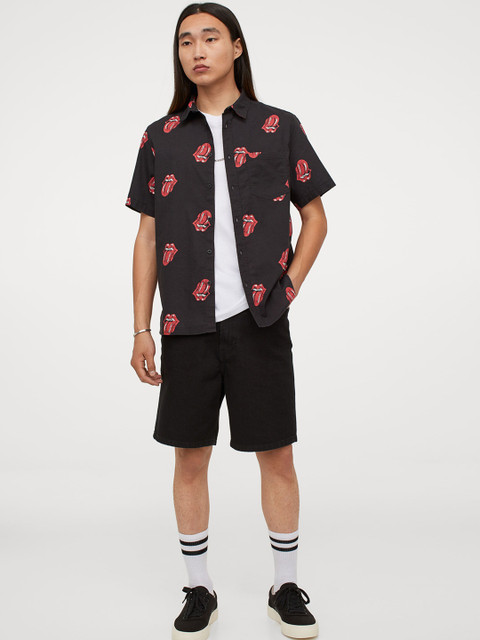 

H&M Men Black & Red Printed Regular Fit Cotton Shirt