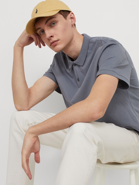 

H&M Men Grey Pure Cotton Regular Fit Polo Shirt