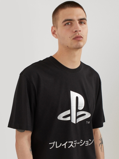 

H&M Men Black & White Playstation Relaxed Fit T-shirt