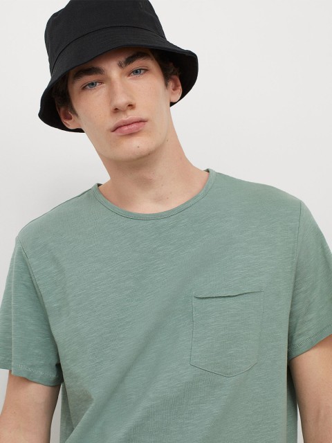 

H&M Men Green Solid Regular Fit T-shirt