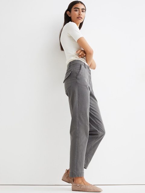 

H&M Women Grey Solid Cotton Twill Chinos
