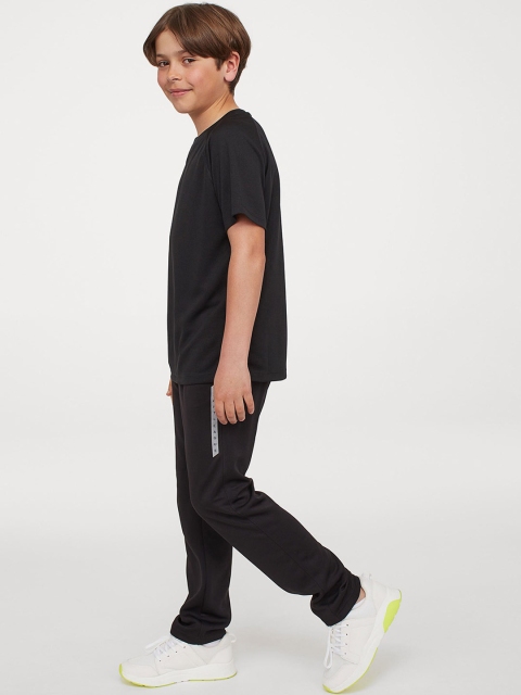 

H&M Boys Black Solid Sports Trousers