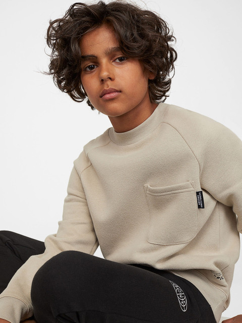 

H&M Boys Black Solid Sweatpants