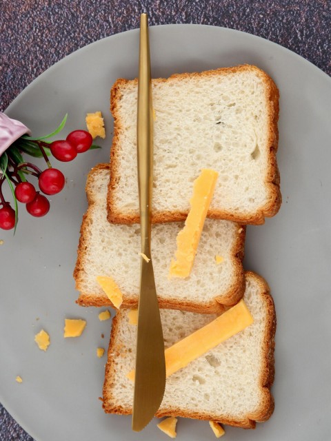 

YOYOSO Gold-Toned Set Of 2 Butter Knife