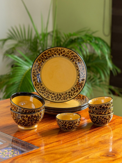 

ExclusiveLane Brown & Maroon 10 Pieces Handcrafted and Hand Painted Printed Ceramic Glossy Dinner Set