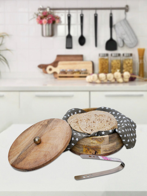 

nestroots Brown & Silver-Toned Solid Chapatti Box With Tong