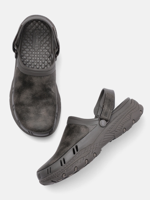 

Skechers Men Brown CRESTON ULTRA - ADVENTURE Clogs