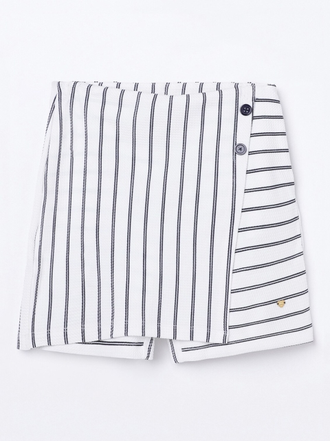 

Bossini Girls White Striped Mid-Rise Regular Shorts