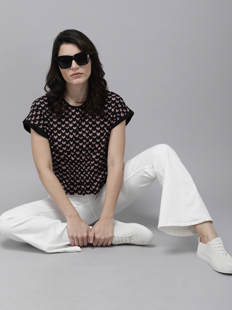 

Roadster Women Black & Pink Geometric Printed Pure Cotton Regular Crop Top With Pin Tucks