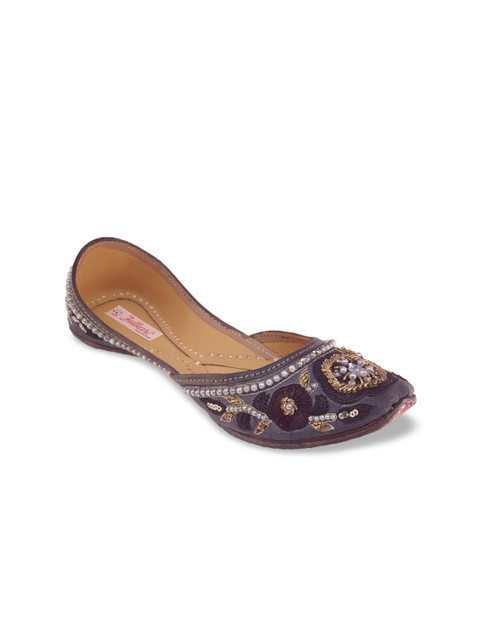 

Fulkari Women Grey Mojaris Flats