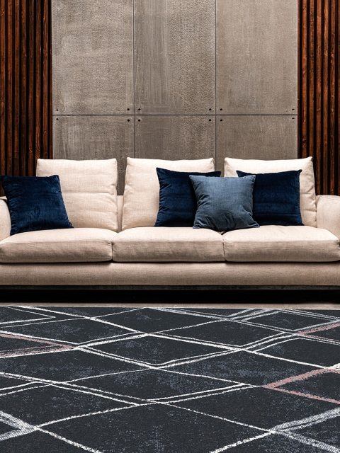 

DDecor Black & Off-White Abstract Carpet