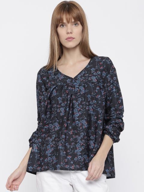 

Ms.Taken by Kriti Sanon Women Black & Blue Floral Print Regular Top
