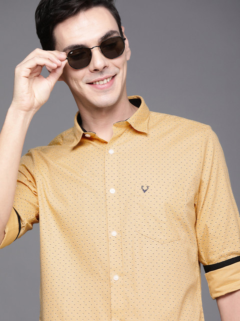 

Allen Solly Men Beige & Black Modern Fit Printed Pure Cotton Casual Shirt