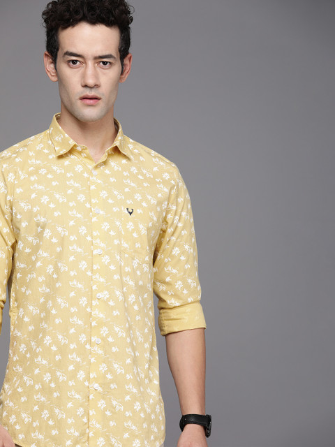

Allen Solly Men Yellow & White Abstract Print Modern Fit Pure Cotton Casual Shirt