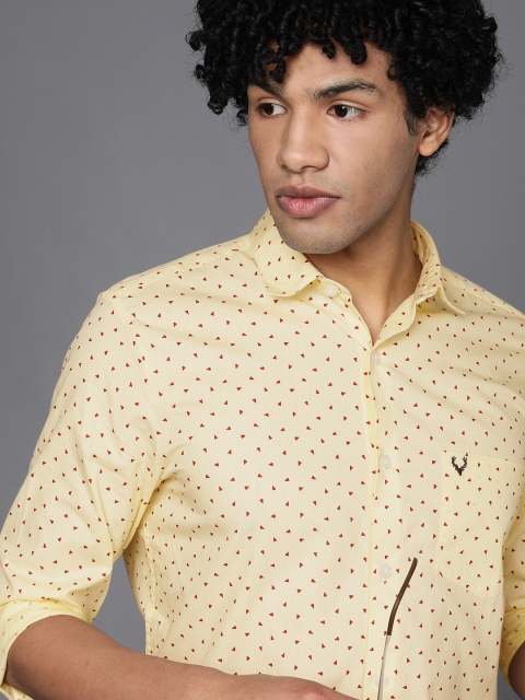 

Allen Solly Men Yellow Modern Fit Printed Opaque Casual Shirt