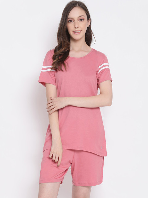 

Kanvin Women Pink & White Night Suit