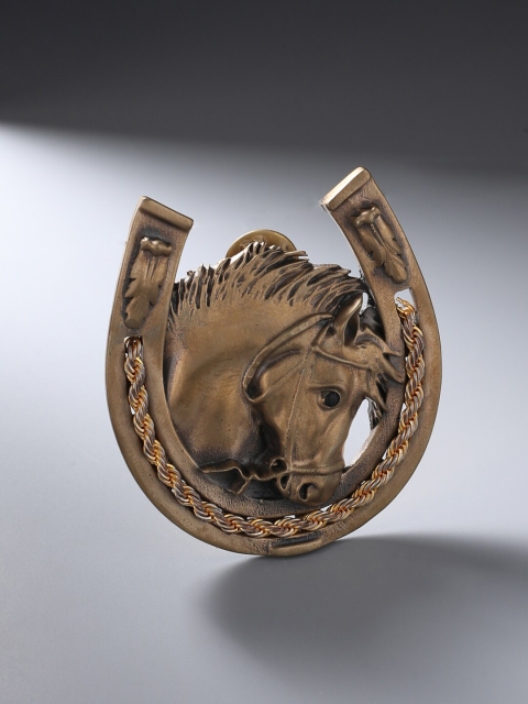 

COSA NOSTRAA Men Antique Gold-Toned The Horse With Shoe Brooch