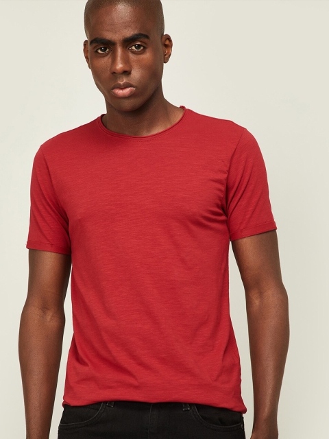 

Forca by Lifestyle Men Red Raw Edge T-shirt