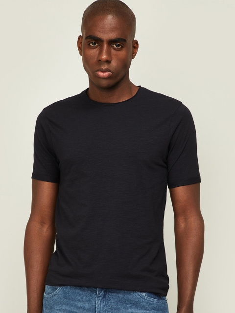 

Forca by Lifestyle Men Navy Blue T-shirt