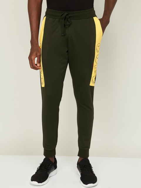 

SmileyWorld Men Olive-Green & Yellow Solid Joggers