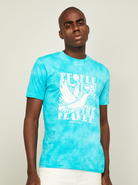 

SmileyWorld Men Blue & White Dyed Printed Slim Fit T-shirt