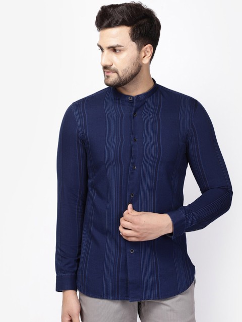 

Blackberrys Men Navy Blue Skinny Fit Striped Casual Shirt
