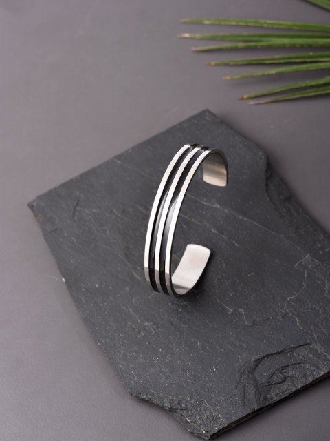 

Tistabene Men Black & Silver-Toned Rhodium-Plated Kada Bracelet
