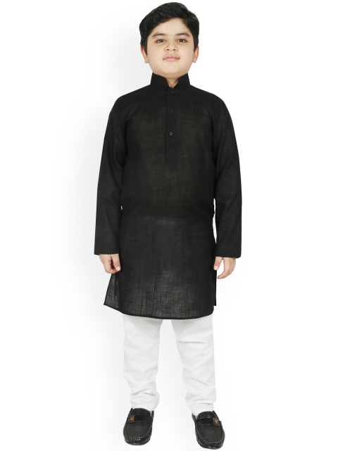

SG YUVRAJ Boys Black Pure Cotton Kurta with Pyjamas