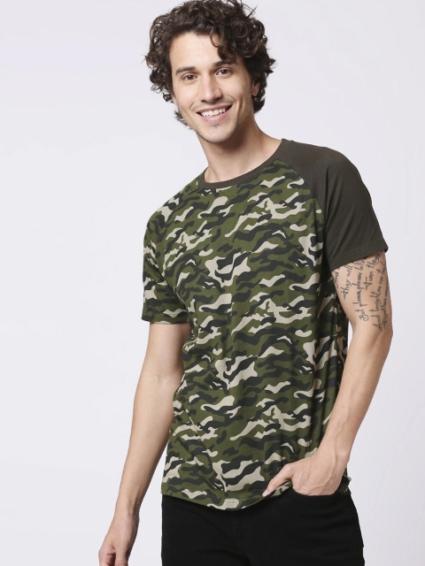 

Bewakoof Men Olive Green Camouflage Printed T-shirt