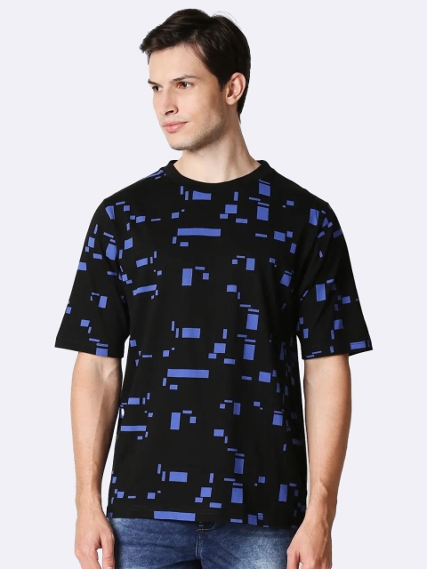 

Bewakoof Men Black Graphic Printed T-shirt