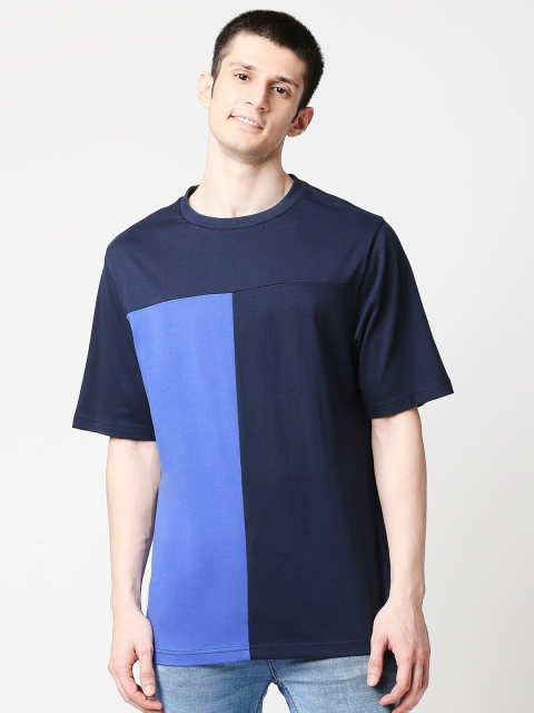 

Bewakoof Men Navy Blue & Blue Colourblocked T-shirt