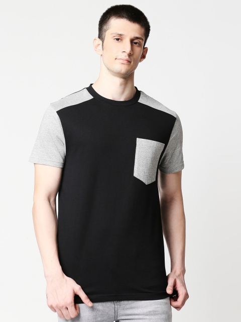 

Bewakoof Men Black & Grey Colourblocked T-shirt With Pocket