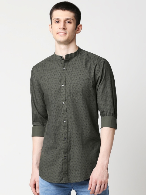

Bewakoof Men Olive Green Micro Ditsy Printed Casual Shirt