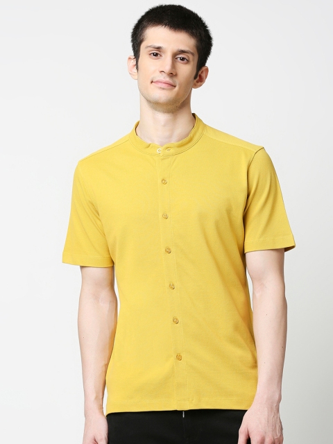 

Bewakoof Men Yellow Regular Fit Solid Casual Shirt