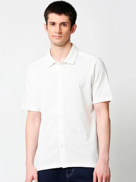 

Bewakoof Men White Regular Fit Solid Casual Shirt