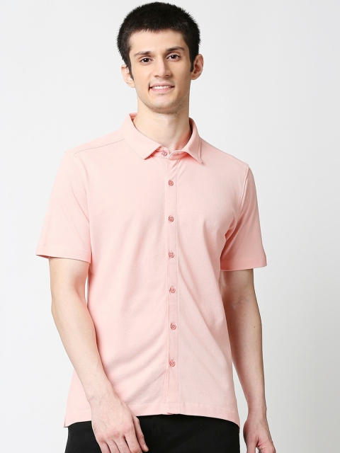 

Bewakoof Men Pink Regular Fit Solid Casual Shirt