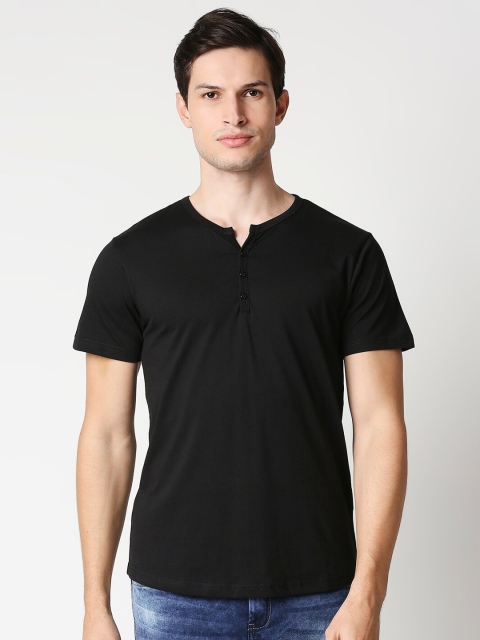 

Bewakoof Men Black Pure Cotton Solid Henley Neck T-shirt