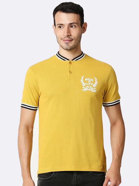 

Bewakoof Men Yellow Solid Mandarin Collar T-shirt