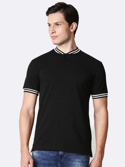 

Bewakoof Men Black Solid Mandarin Collar T-shirt