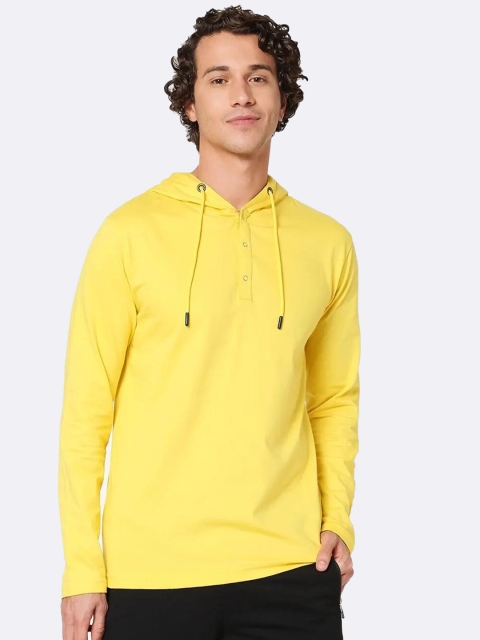 

Bewakoof Men Yellow Solid Hooded T-shirt