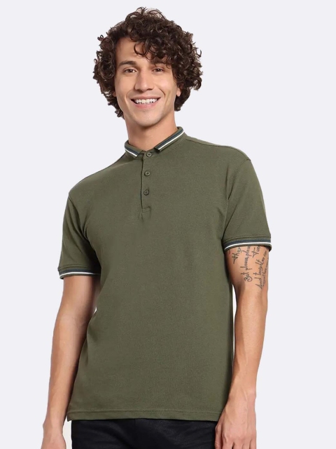 

Bewakoof Men Olive Green Solid Polo Collar T-shirt