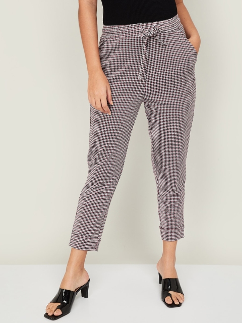 

CODE by Lifestyle Women White Printed Peg Trousers