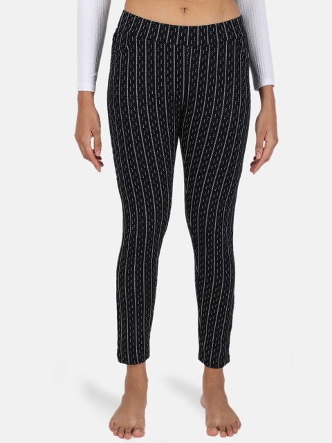 

Monte Carlo Women Black & White Printed Jeggings