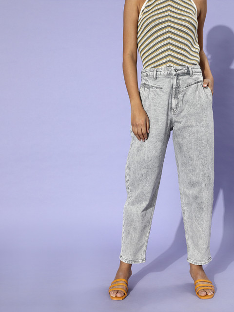 

Roadster Women Alluring Grey Regular Fit Stretchable Jeans