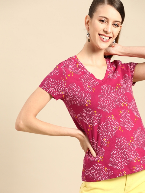 

United Colors of Benetton Women Pink & White Printed Cotton V-Neck T-shirt