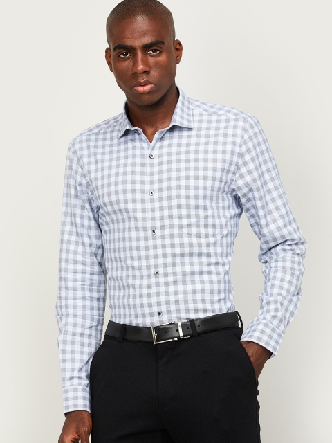 

CODE by Lifestyle Men Grey Slim Fit Checked Casual Shirt