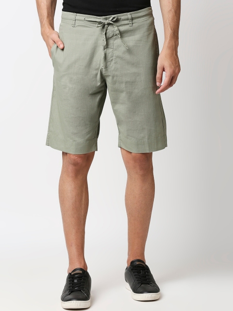 

Bewakoof Men Green Mid-Rise Regular Shorts